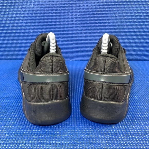 NIKE LEGEND ESSENTIAL 2 Women`s Size 9 Black Athletic Running Shoes CQ9545-002 - Picture 4 of 8